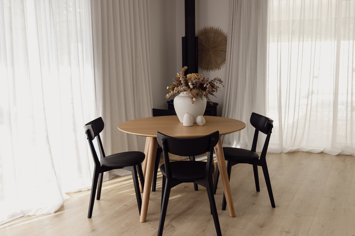 Rho _ Pero Black 4pce Dining